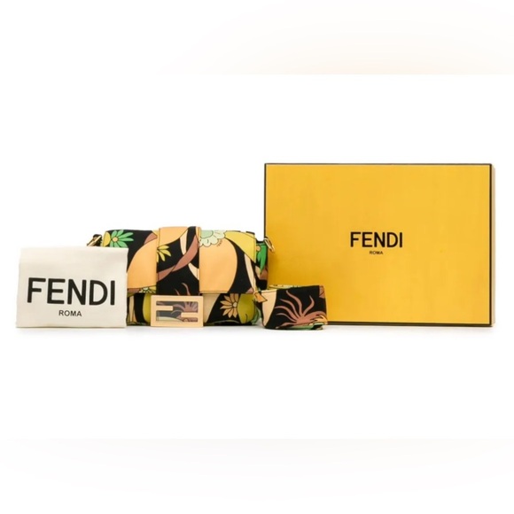 NWT FENDI SS20 Floral Nylon Baguette Convertible Bag w 2 additional straps NWT - Picture 8 of 16